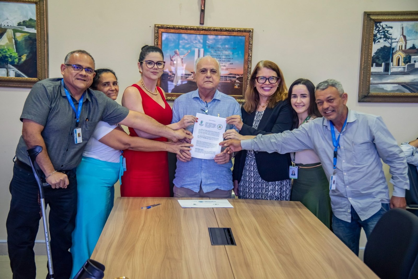 Prefeitura e IFCE firmam parceria para reativar Projeto Farmácia Viva