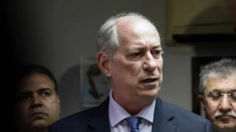 Ciro Gomes consolida estratégia como nome central da oposição ao Governo do Ceará